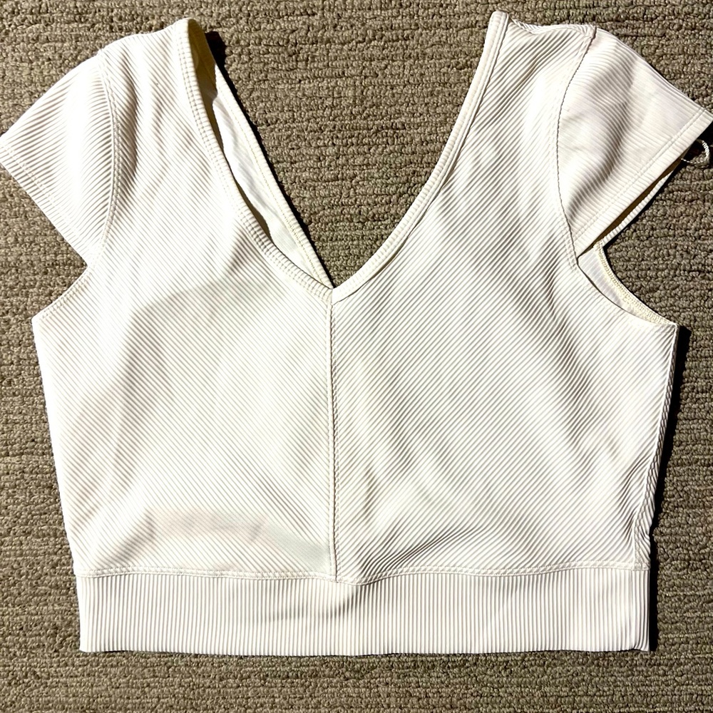 NWOT Lululemon ribbed crop top in white